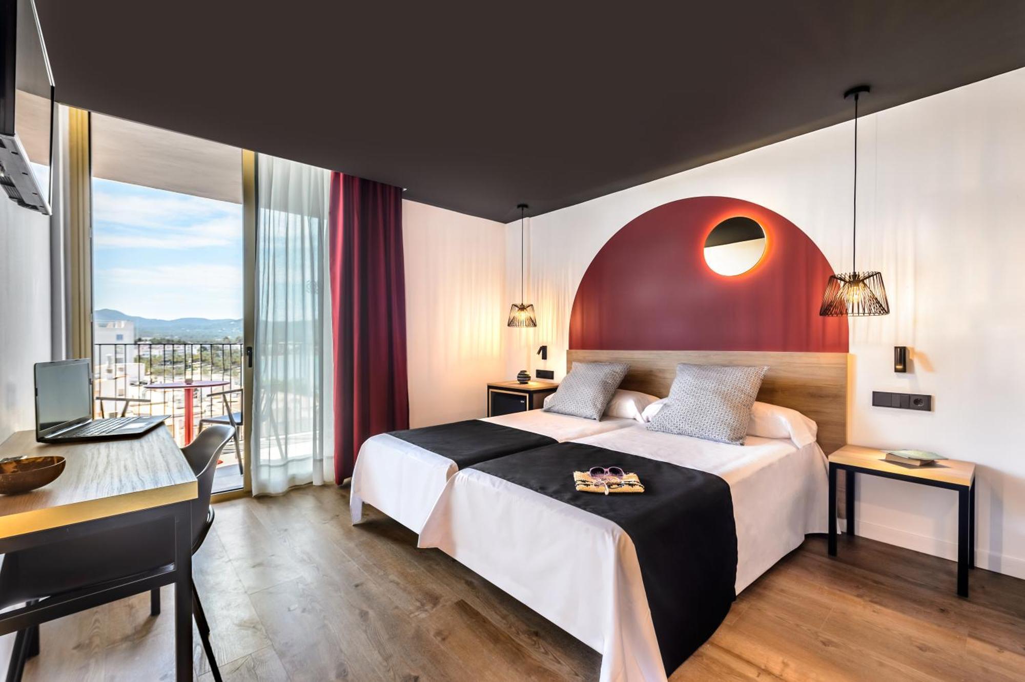 Hotel Vibra District - Adults Only Sant Antoni de Portmany Zewnętrze zdjęcie