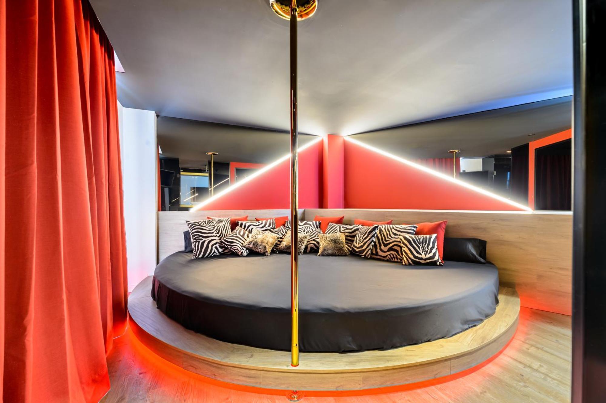 Hotel Vibra District - Adults Only Sant Antoni de Portmany Zewnętrze zdjęcie