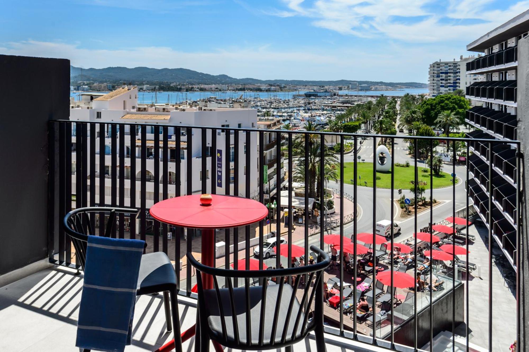 Hotel Vibra District - Adults Only Sant Antoni de Portmany Zewnętrze zdjęcie