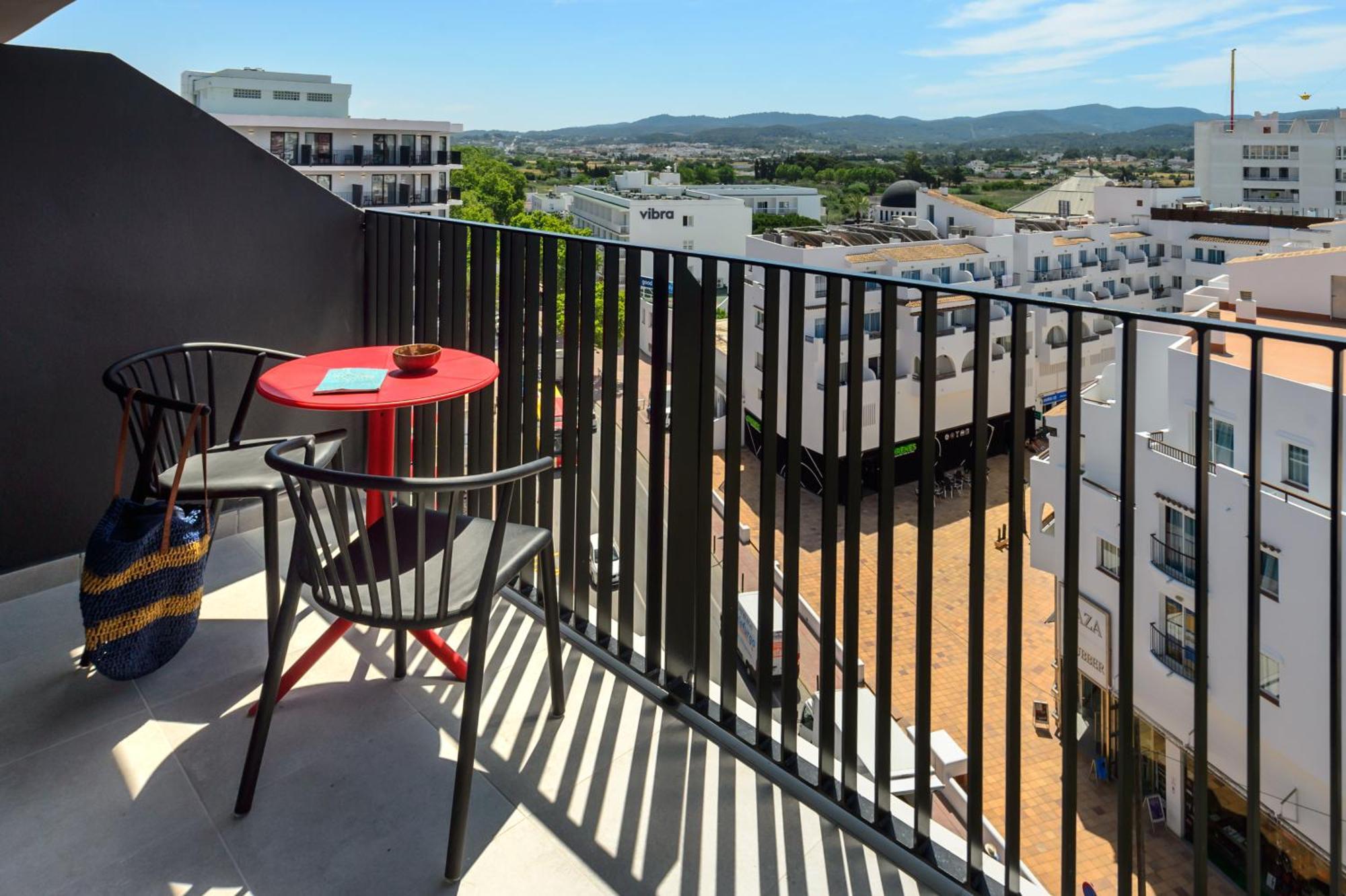 Hotel Vibra District - Adults Only Sant Antoni de Portmany Zewnętrze zdjęcie
